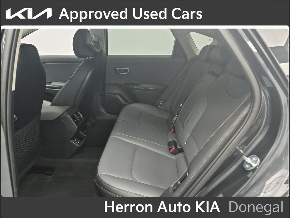 2026 Kia K4 - image 6