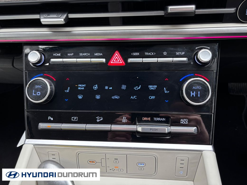 2025 Hyundai Santa Fe - image 23