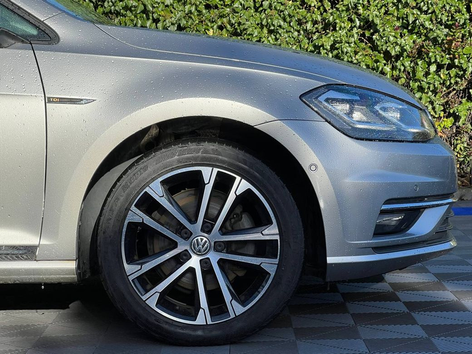 2020 Volkswagen Golf 2.0 TDI * HUGE SPEC * // 360 PARKING SENSORS // APPLE CARPLAY/ANDROID AUTO // HEADS-UP DISPLAY €21,900