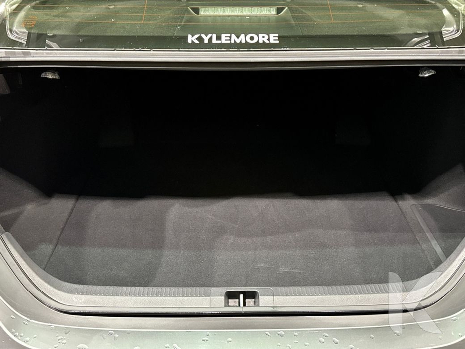 2022 Toyota Camry - image 22