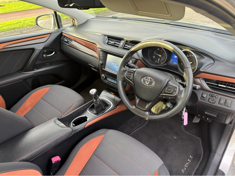 2015 Toyota Avensis 1.6 D LUNA 4DR €117,800