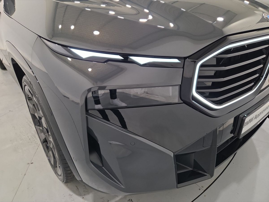 2026 BMW XM - image 21