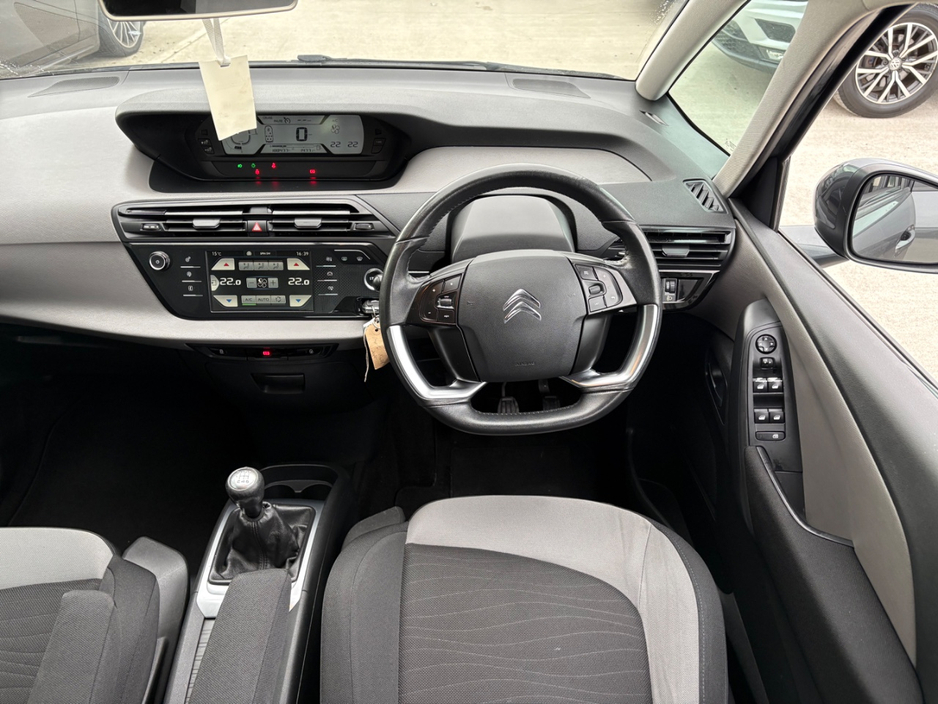 2015 Citroen Grand C4 Picasso - image 12