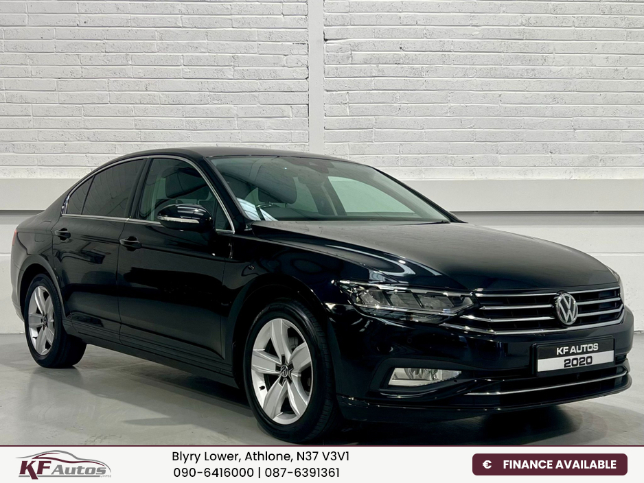 2020 Volkswagen Passat - image 3