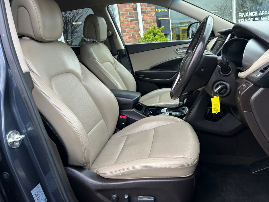 2018 Hyundai Santa Fe - image 9