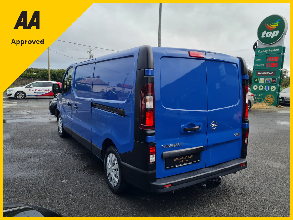 2018 Opel Vivaro - image 5