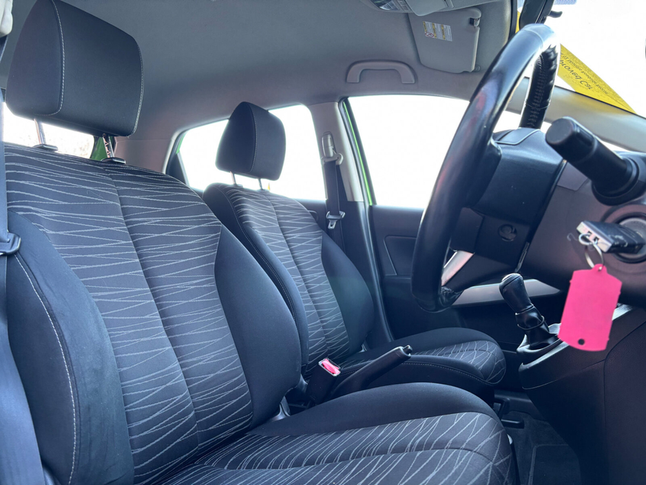 2008 Mazda Mazda2 - image 9