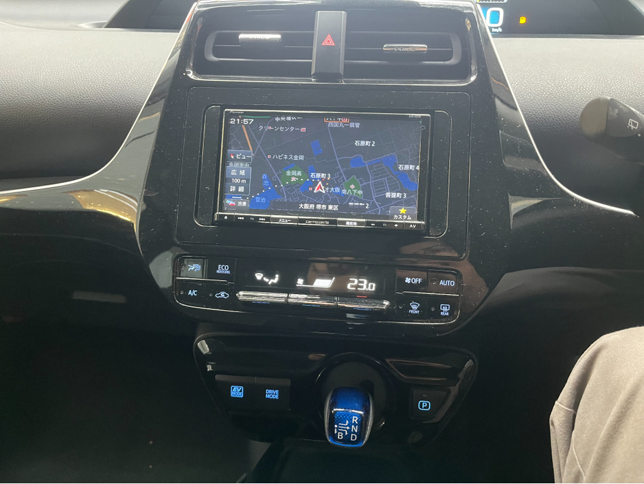 2022 Toyota Prius - image 15