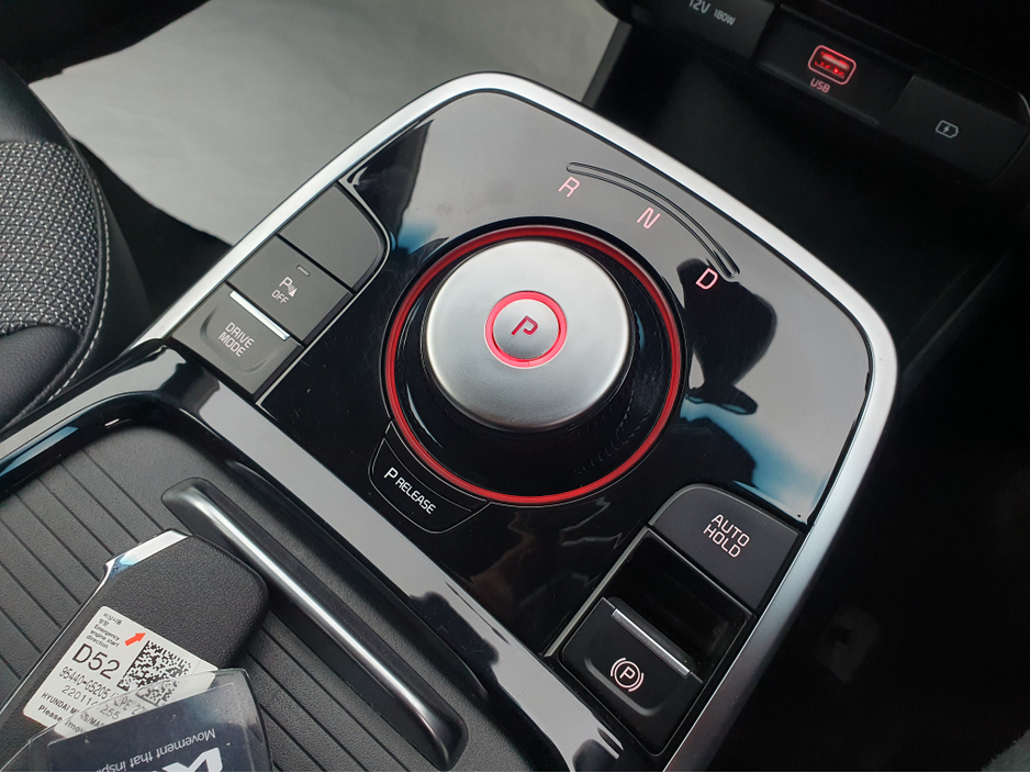 2022 Kia Niro - image 23