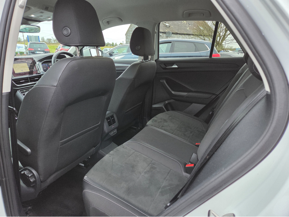 2023 Volkswagen T-Roc 2.0 Diesel Automatic €31,950