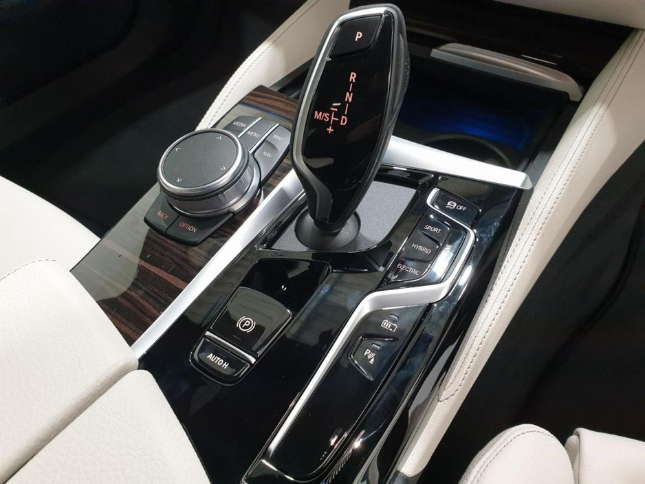 2022 BMW 5 Series 530e M Sport Saloon €44,950