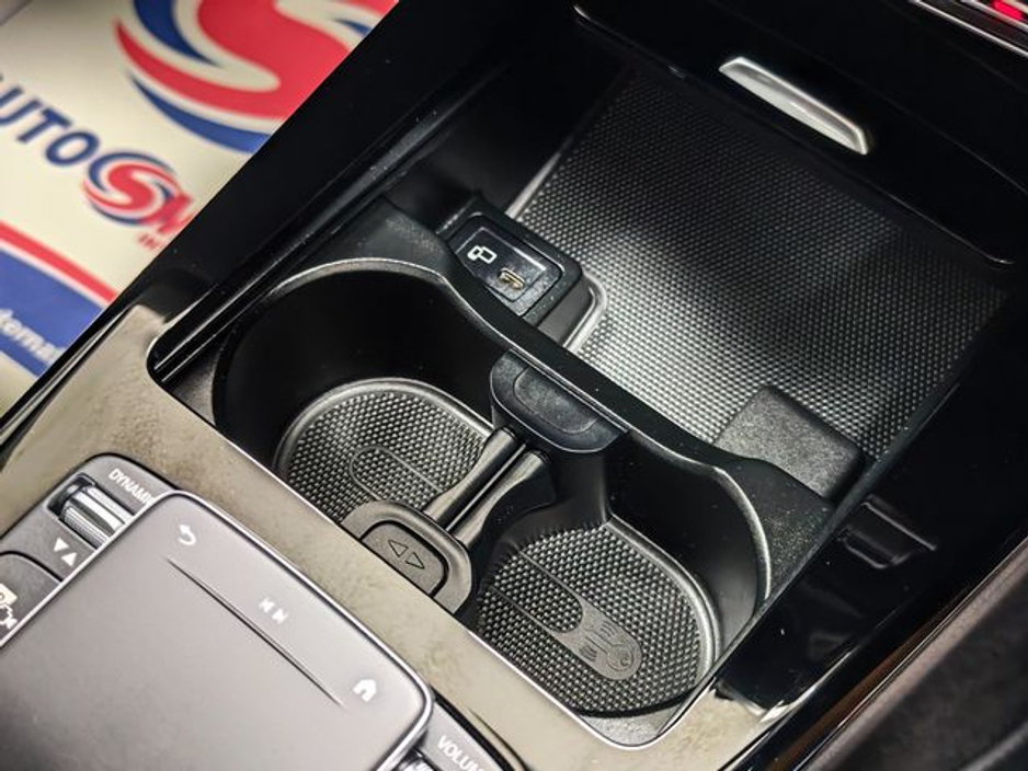 2022 Mercedes-Benz CLA Class - image 39