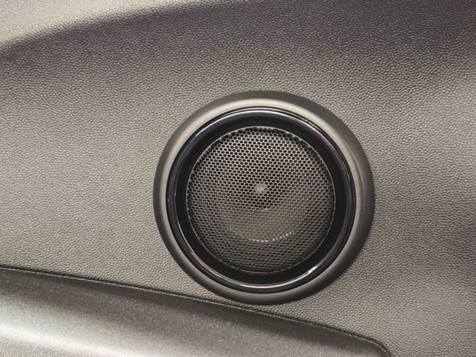 2017 MINI Cooper D - image 30