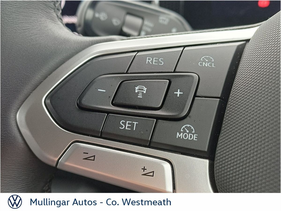 2025 Volkswagen Tiguan - image 24