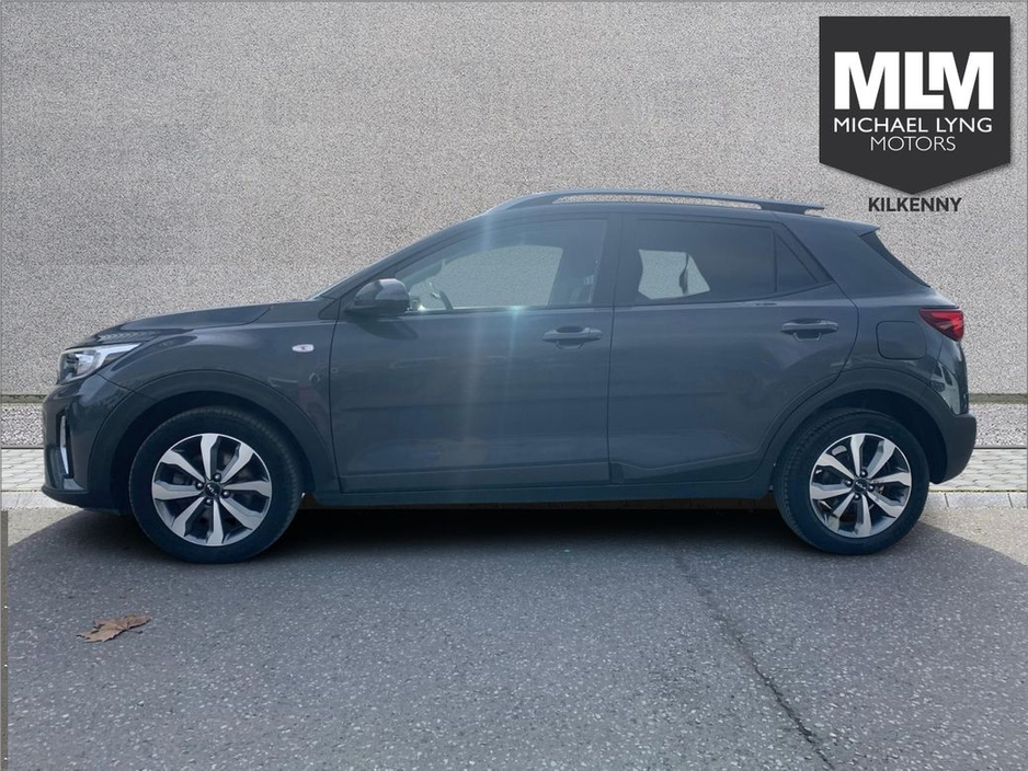 2022 Kia Stonic - image 5