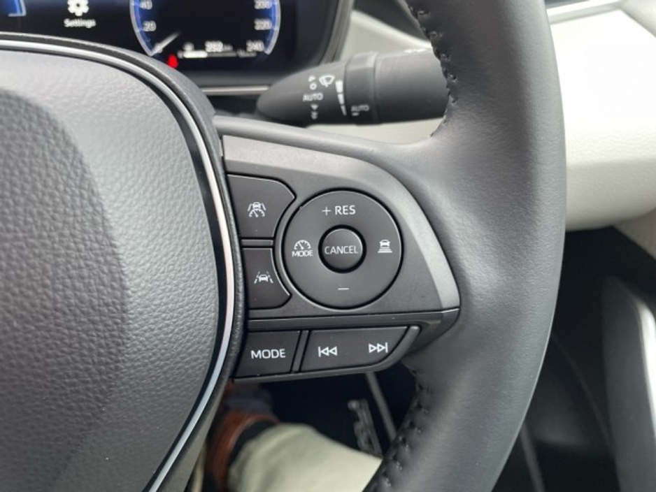 2024 Toyota Corolla Saloon - Top Spec SOL Edition - 1.8 Hybrid - Automatic - 1 Owner - 1 Free Service @ 45,000km // Remote Central Locking // Front Electric Windows // Rear Electric Windows // Electric Mirrors // Heated €33,699