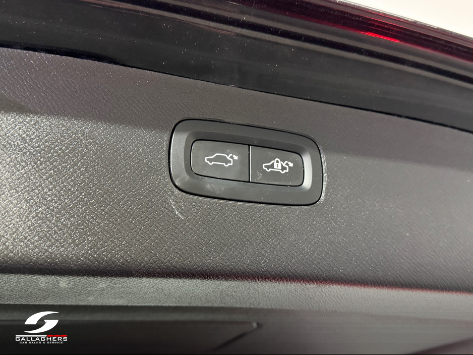 2023 Volvo XC90 - image 31