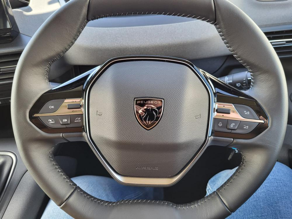 2026 Peugeot Rifter - image 25