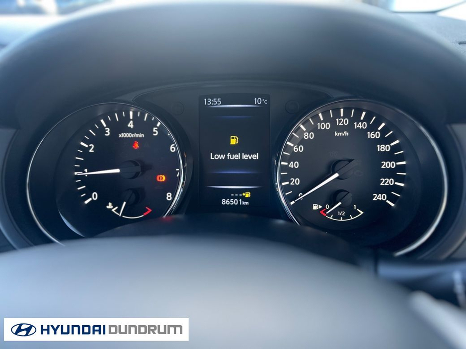 2017 Nissan Pulsar - image 14