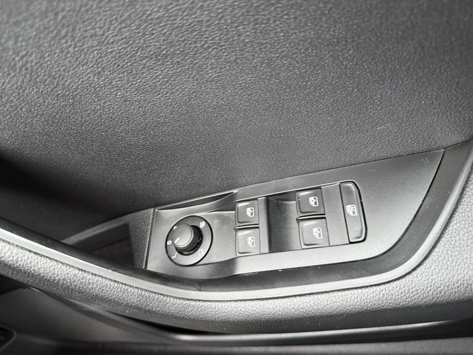 2022 Skoda Superb - image 16