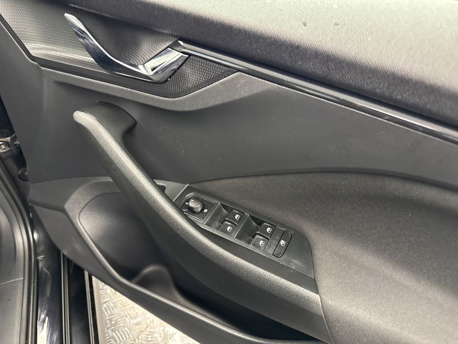 2023 Skoda Kamiq - image 11