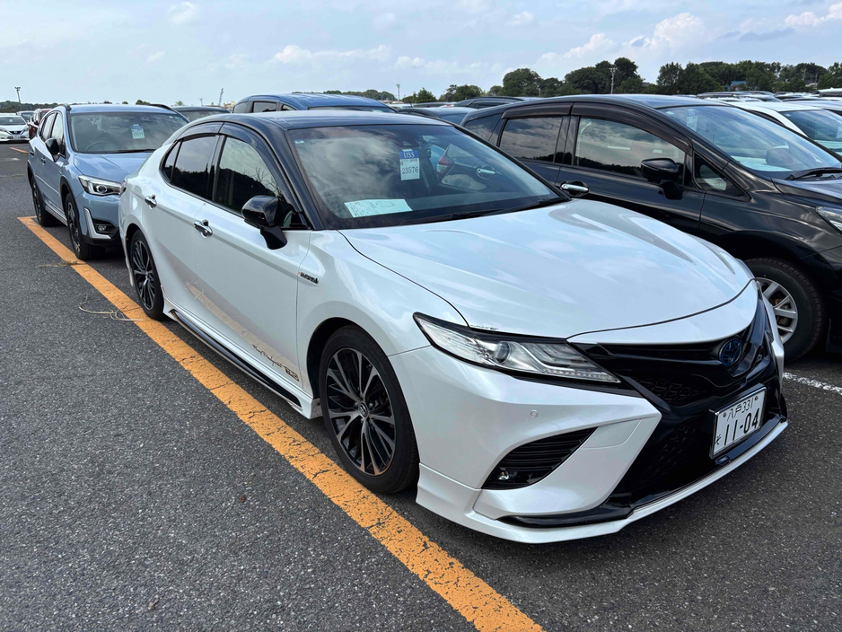 2019 Toyota Camry WS HYBRID AUTOMATIC 2.5 PETROL //HALF LEATHER SEATS//ELECTRIC DRIVER SEAT//KEYLESS ENTRY//REVERSE CAMERA//