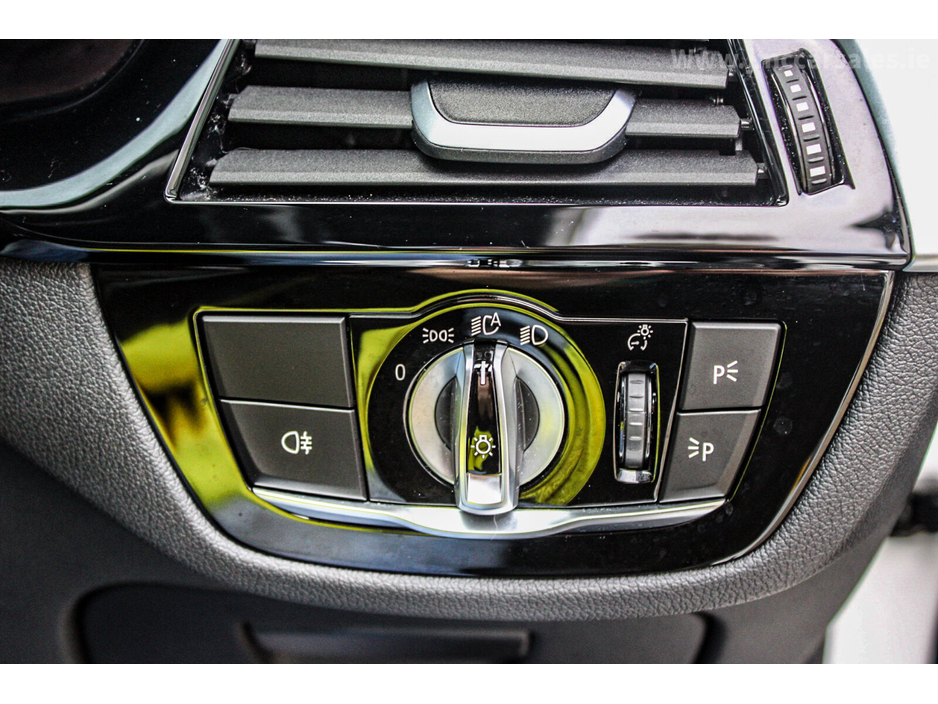 2022 BMW 5 Series 530e M Sport €36,995