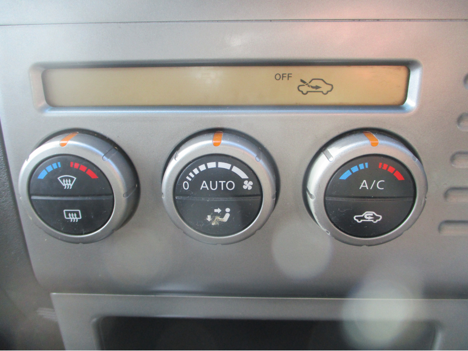 2011 Nissan Pathfinder 2.5 DCI XE 2 SEAT COMM €8,995