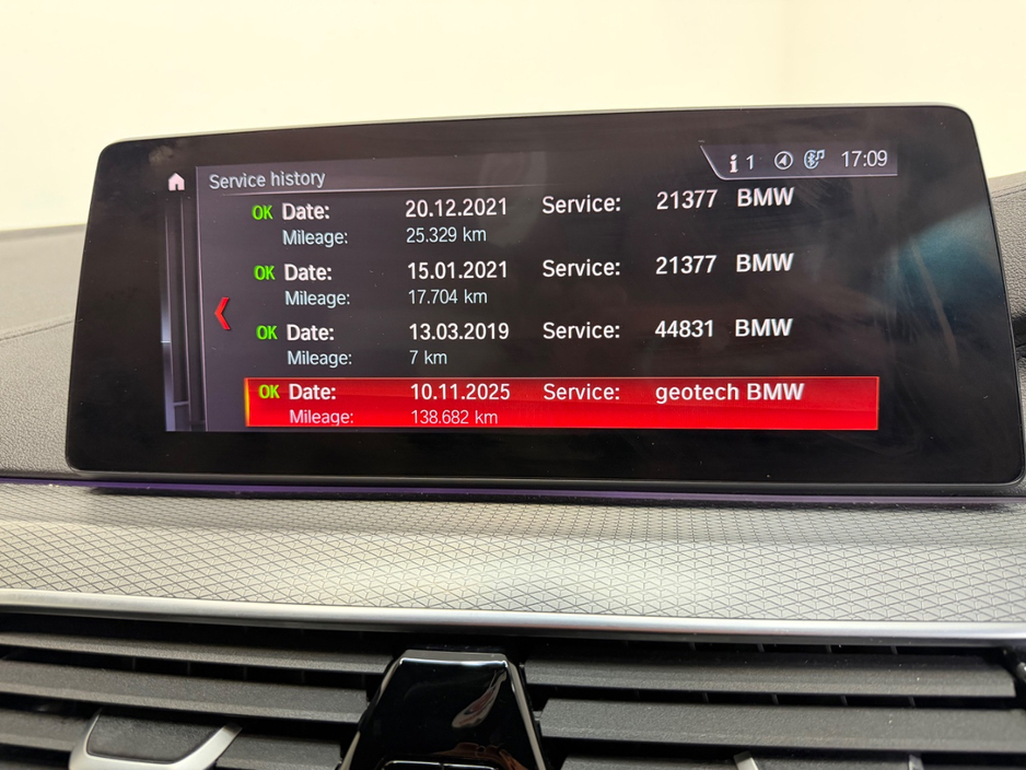 2018 BMW 5 Series - image 14