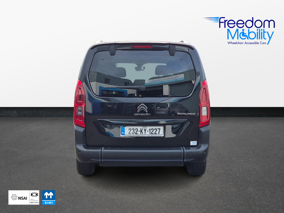 2023 Citroen Berlingo - image 12