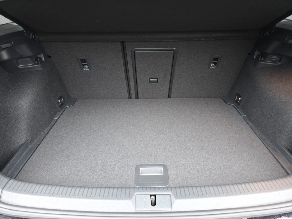 2020 Volkswagen Golf - image 16