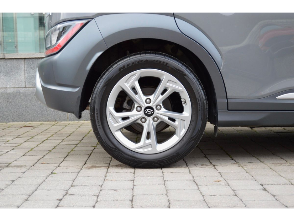 2022 Hyundai Kona - image 6