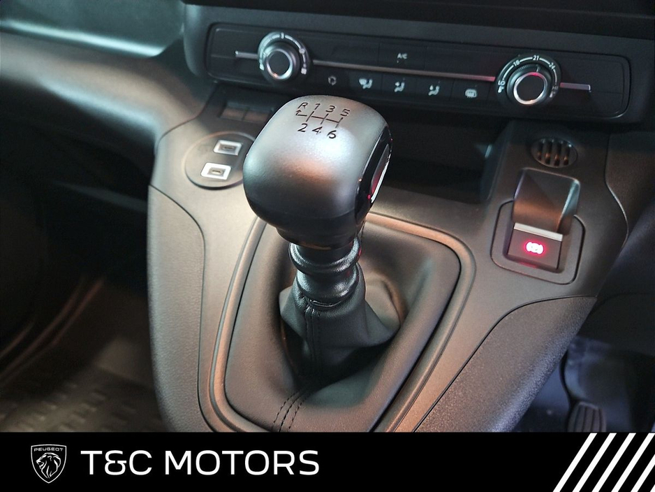 2026 Peugeot Partner - image 8