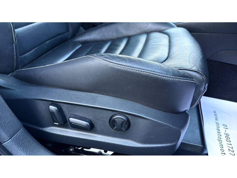 2016 Volkswagen Golf - image 26