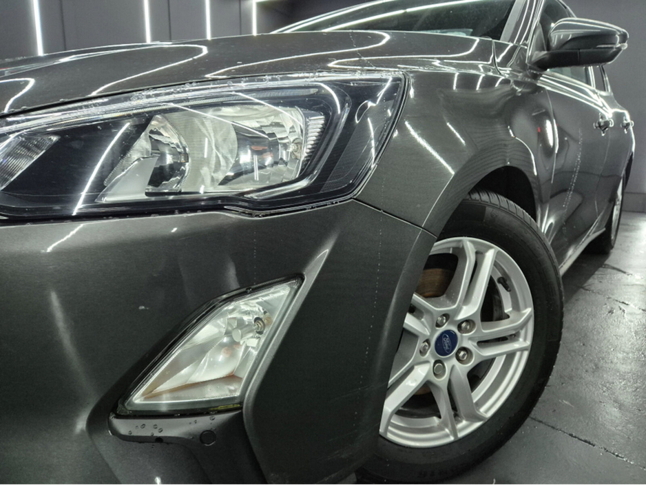 2019 Ford Focus - image 2