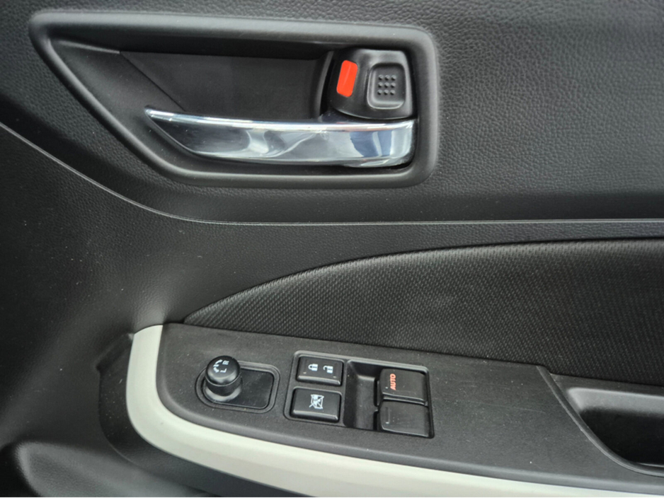 2022 Suzuki Swift - image 17