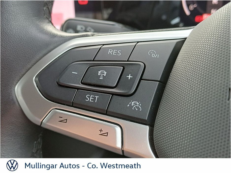 2024 Volkswagen Golf - image 23