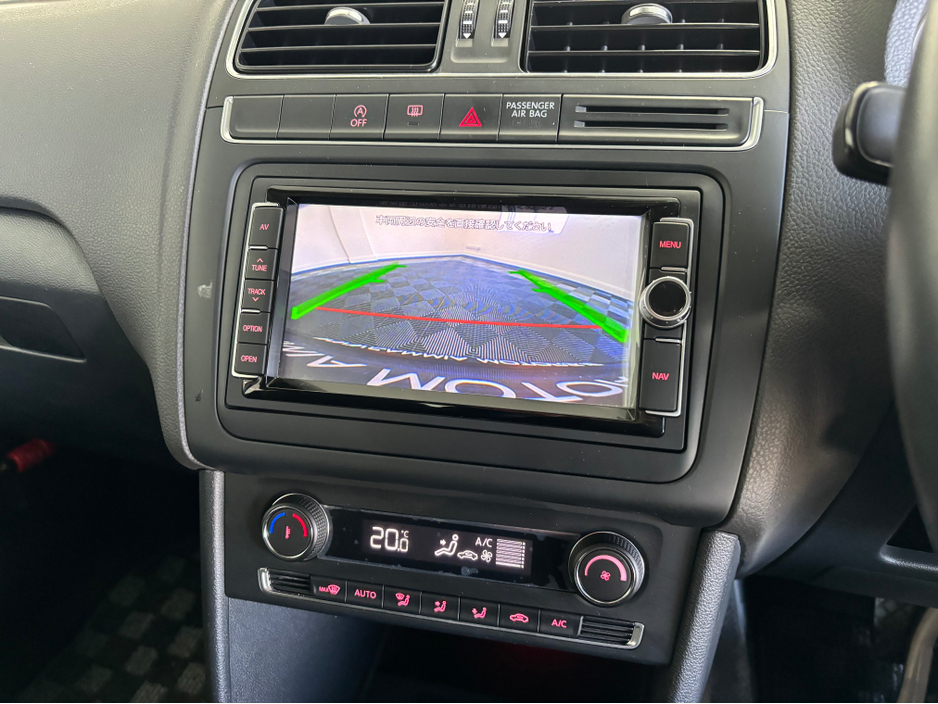 2016 Volkswagen Polo - image 10