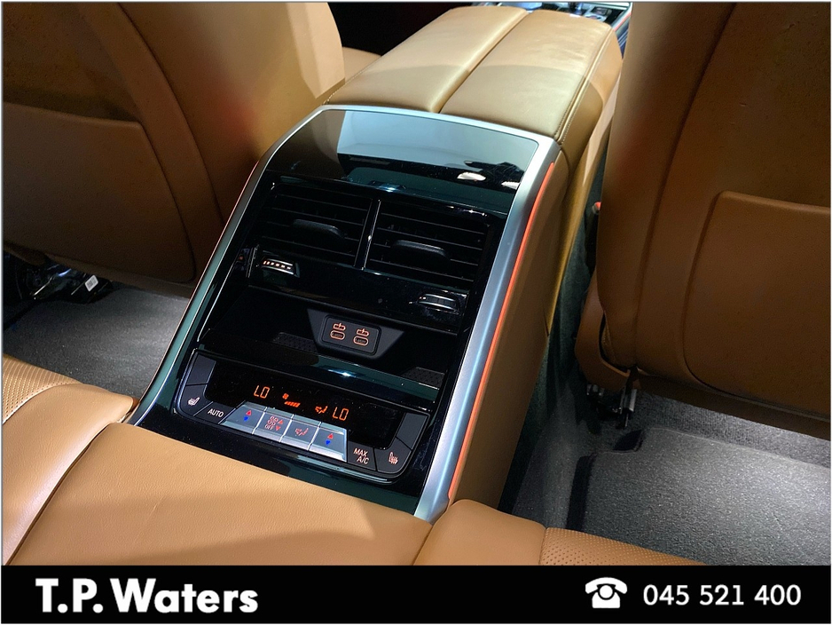 2020 BMW 8 Series - image 14