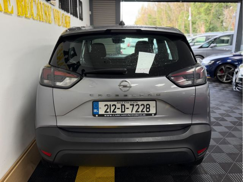 2021 Opel Crossland - image 5