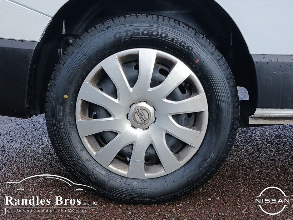 2024 Nissan Primastar - image 9