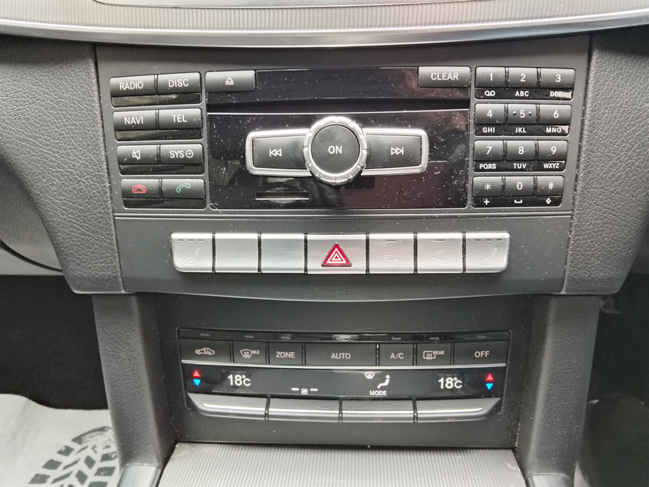 2014 Mercedes-Benz E Class - image 12