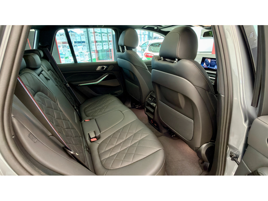 2024 BMW X5 - image 29