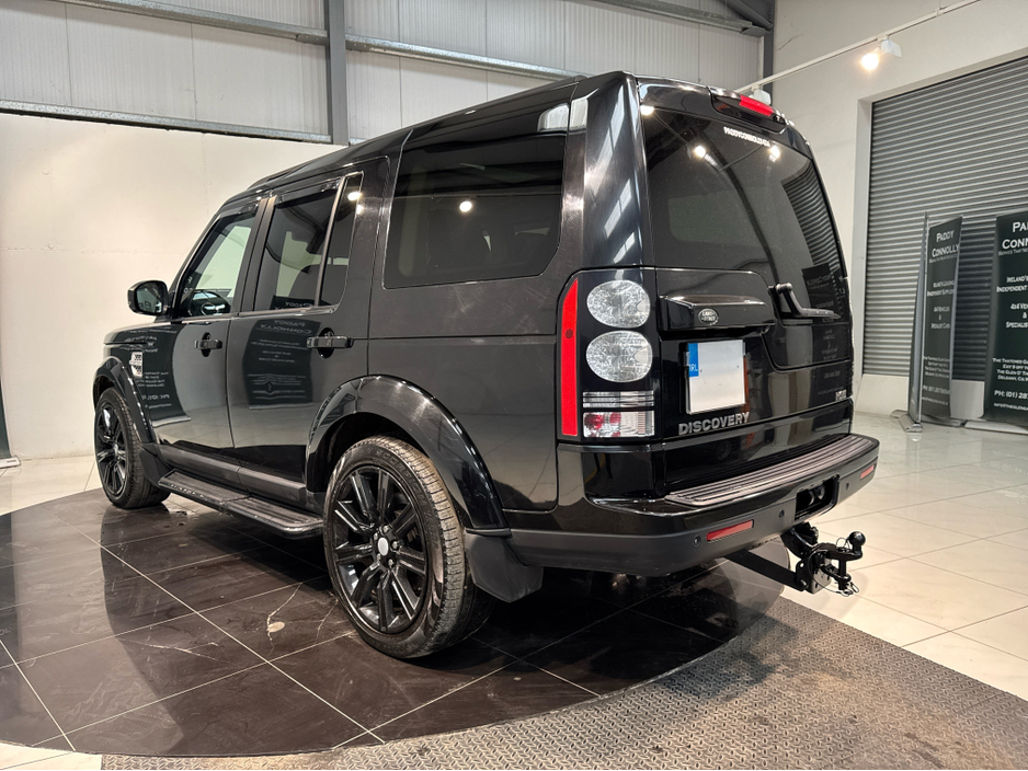 2015 Land Rover Discovery - image 9