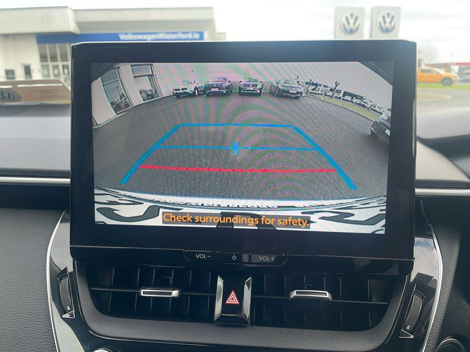 2023 Toyota Corolla 1.8 Hybrid Luna Saloon €22,475