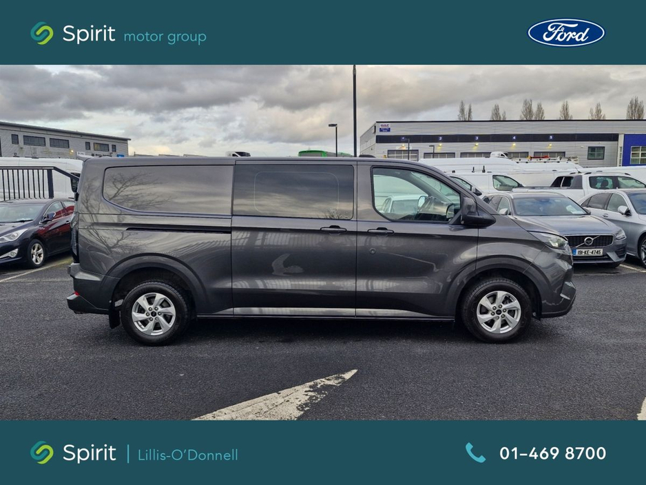 2024 Ford Transit Custom - image 11