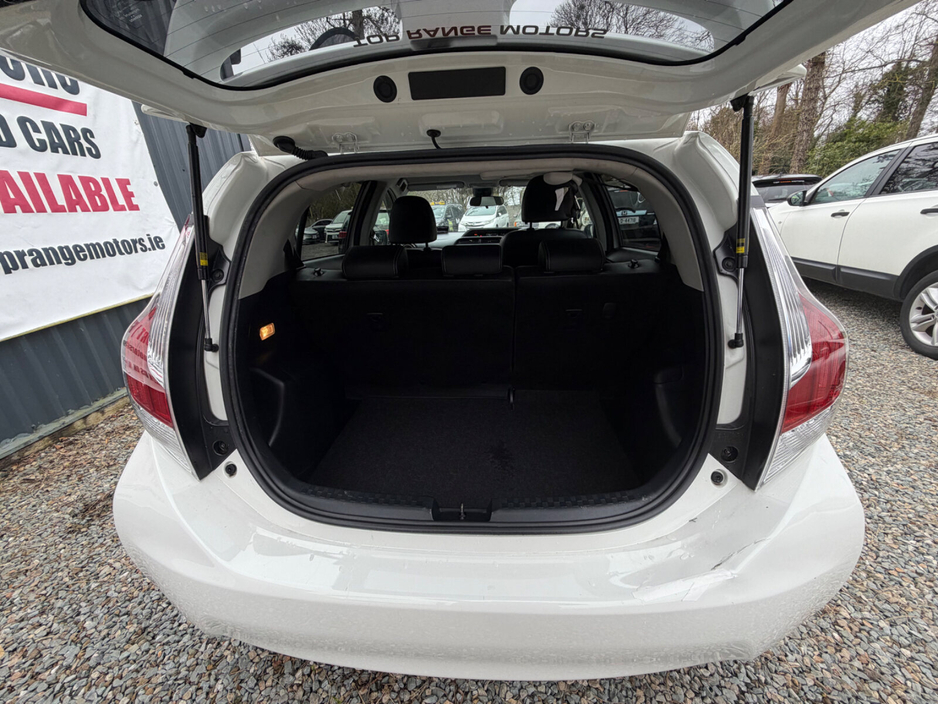 2017 Toyota Aqua - image 7