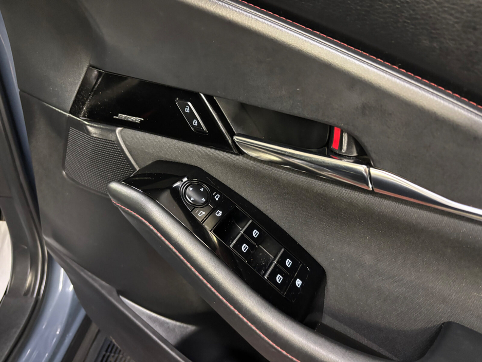 2023 Mazda CX-30 2.0P MHEV 122ps HOMURA 6AT €25,950