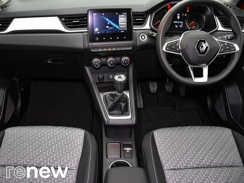 2022 Renault Captur - image 2