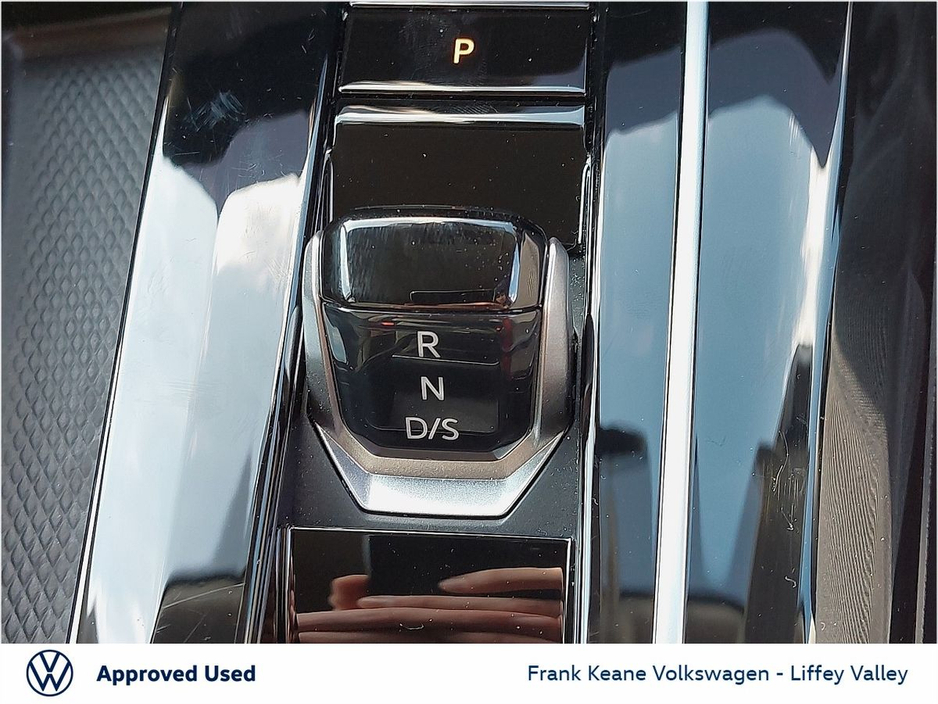 2025 Volkswagen Golf - image 19